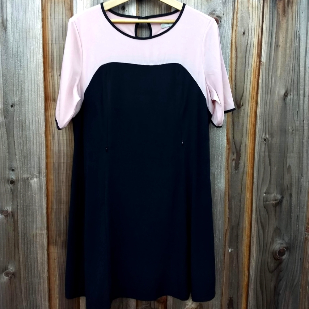 Kimi+Kai Maternity Size L Midi Two Color Dress
